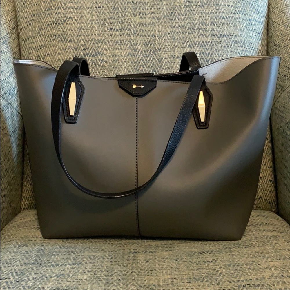 Gianni Bini Purse, Never been used!